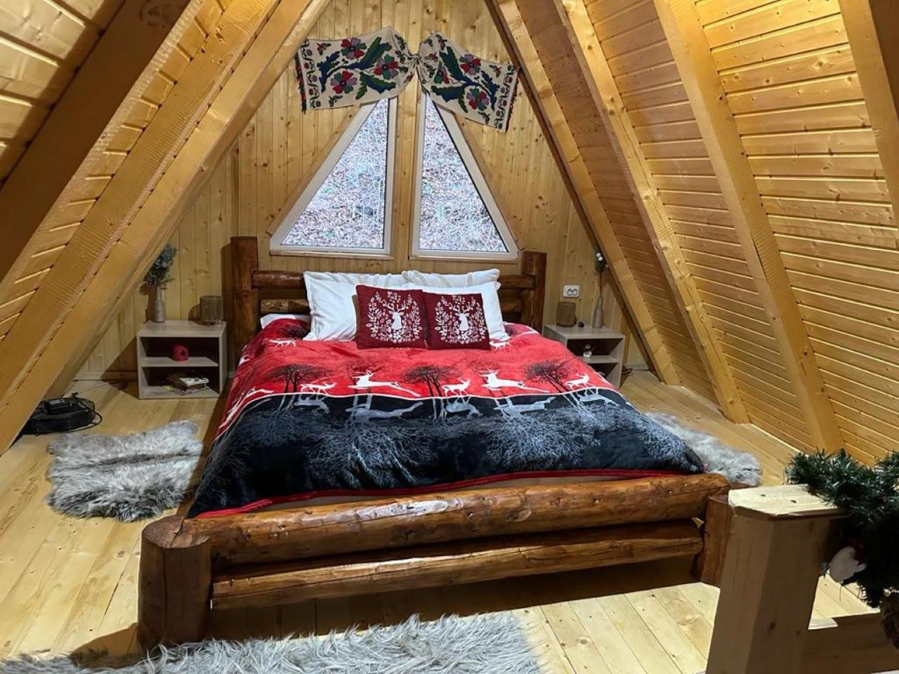 Cabanutze Satic Villa Rucăr Eksteriør billede