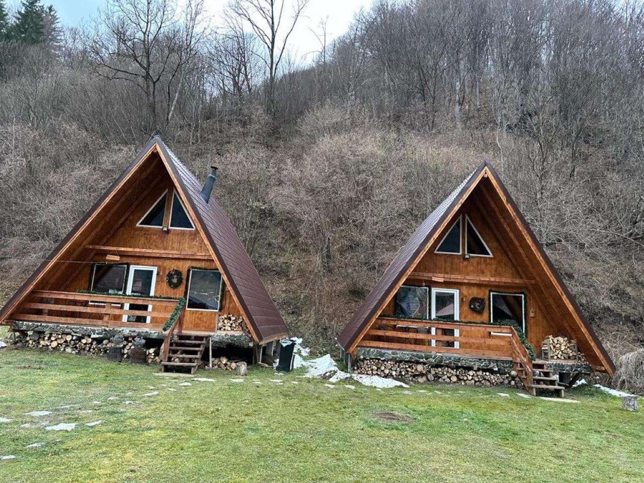 Cabanutze Satic Villa Rucăr Eksteriør billede