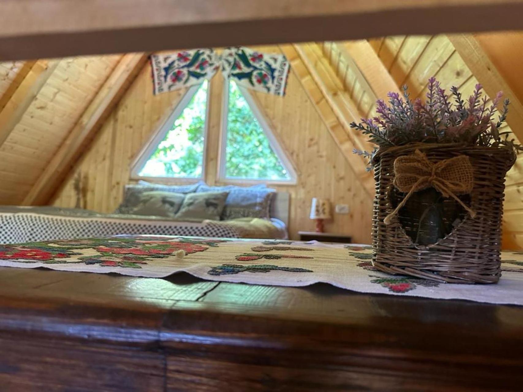 Cabanutze Satic Villa Rucăr Eksteriør billede