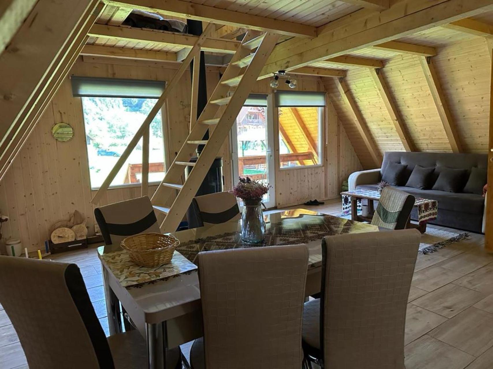 Cabanutze Satic Villa Rucăr Eksteriør billede