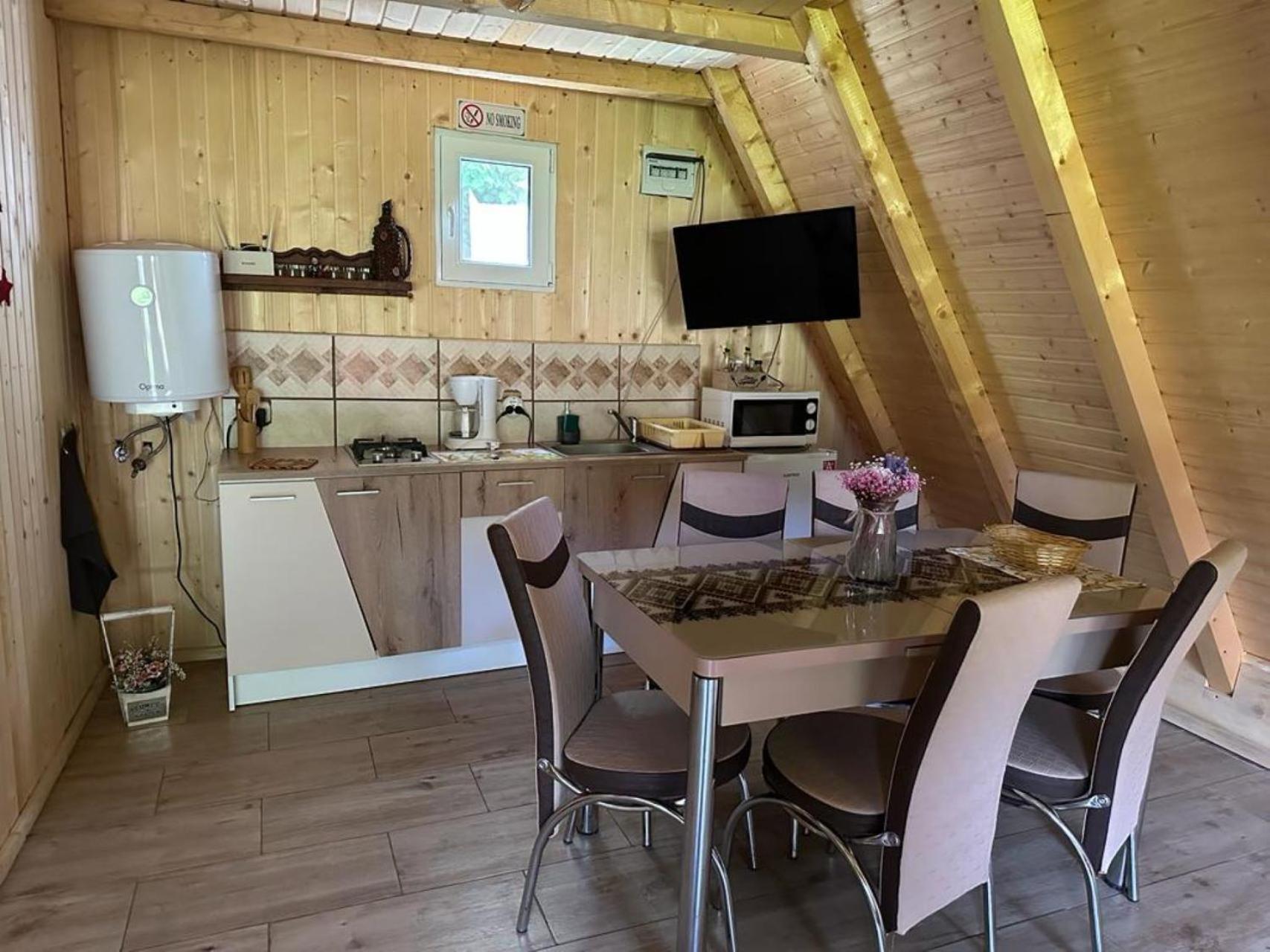 Cabanutze Satic Villa Rucăr Eksteriør billede