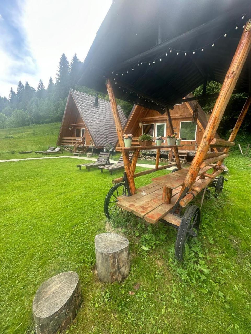Cabanutze Satic Villa Rucăr Eksteriør billede
