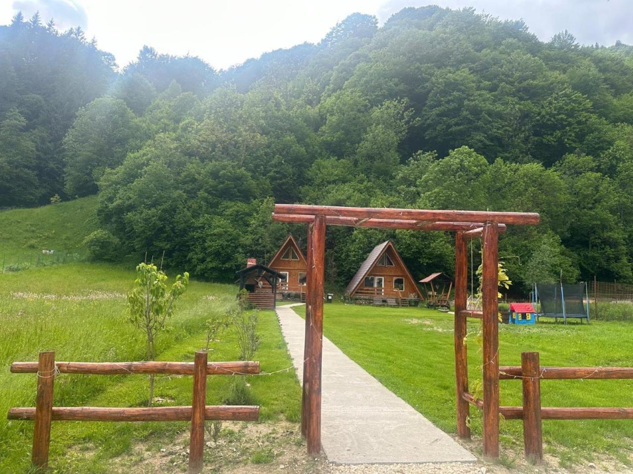 Cabanutze Satic Villa Rucăr Eksteriør billede