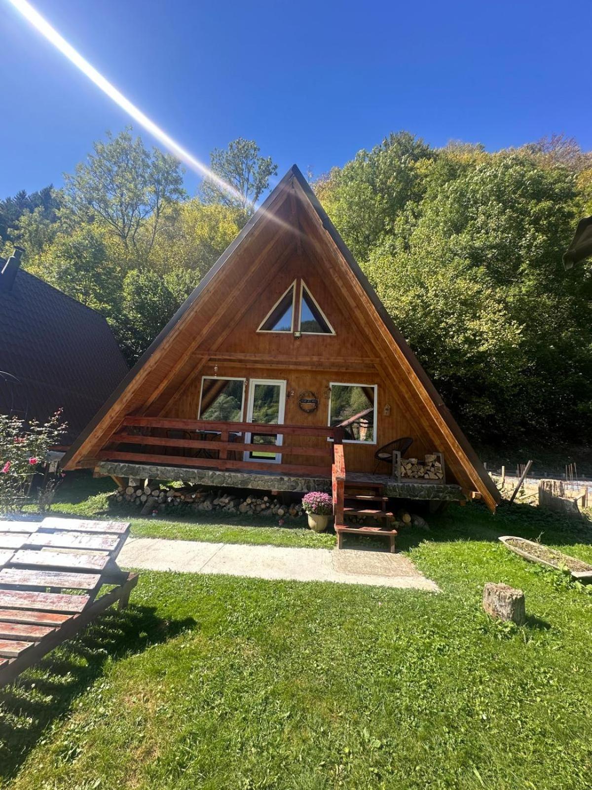 Cabanutze Satic Villa Rucăr Eksteriør billede