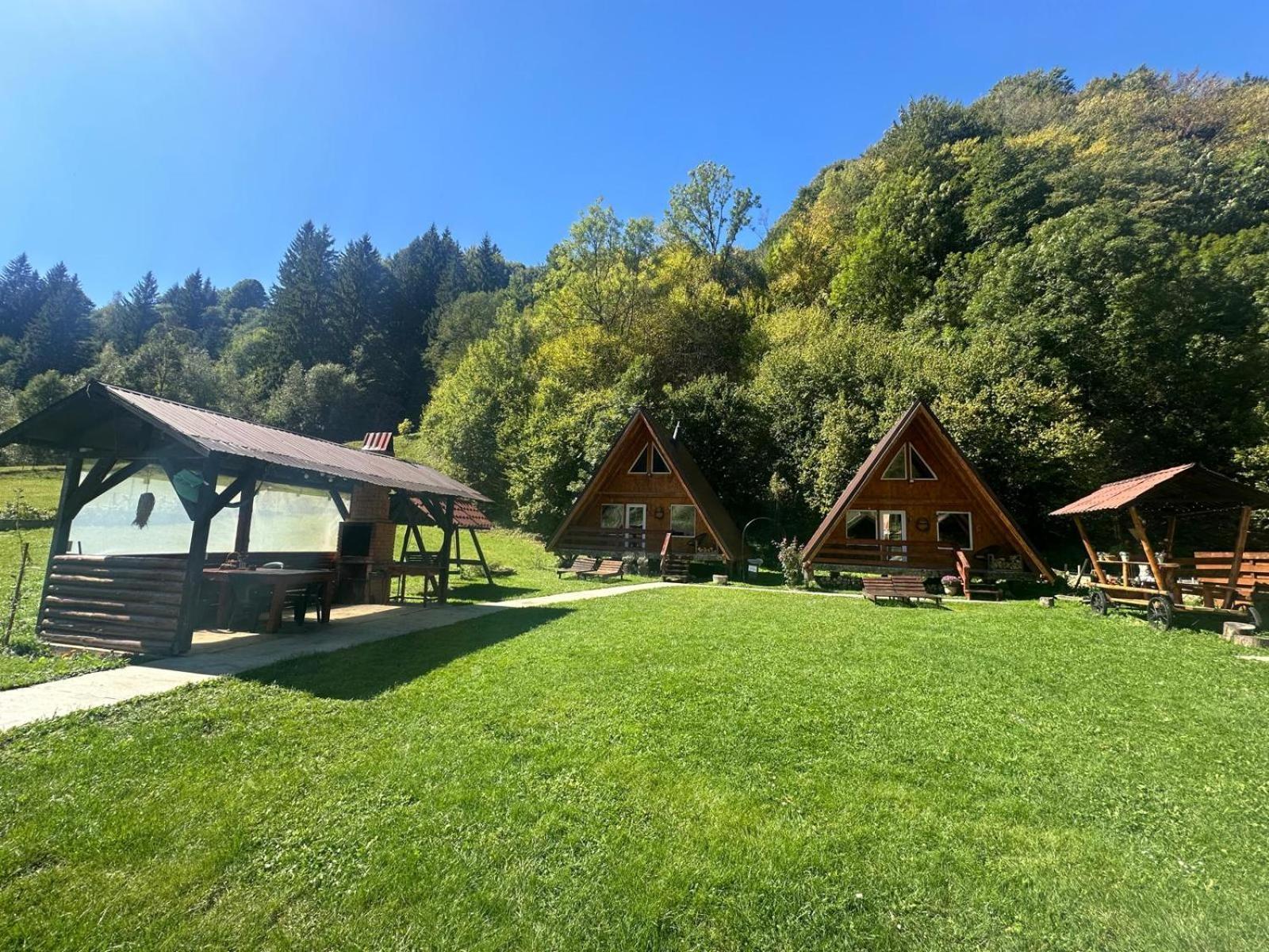 Cabanutze Satic Villa Rucăr Eksteriør billede